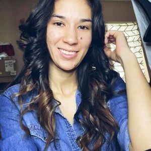 Meet your Posher, Marcela